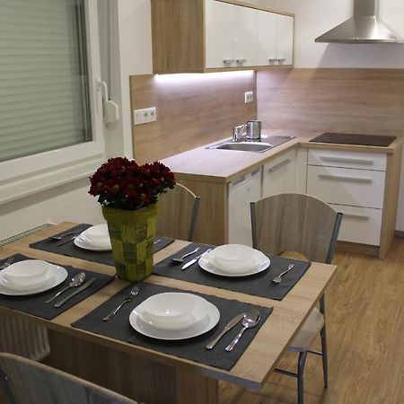 Petite Apartment Марибор Екстериор снимка